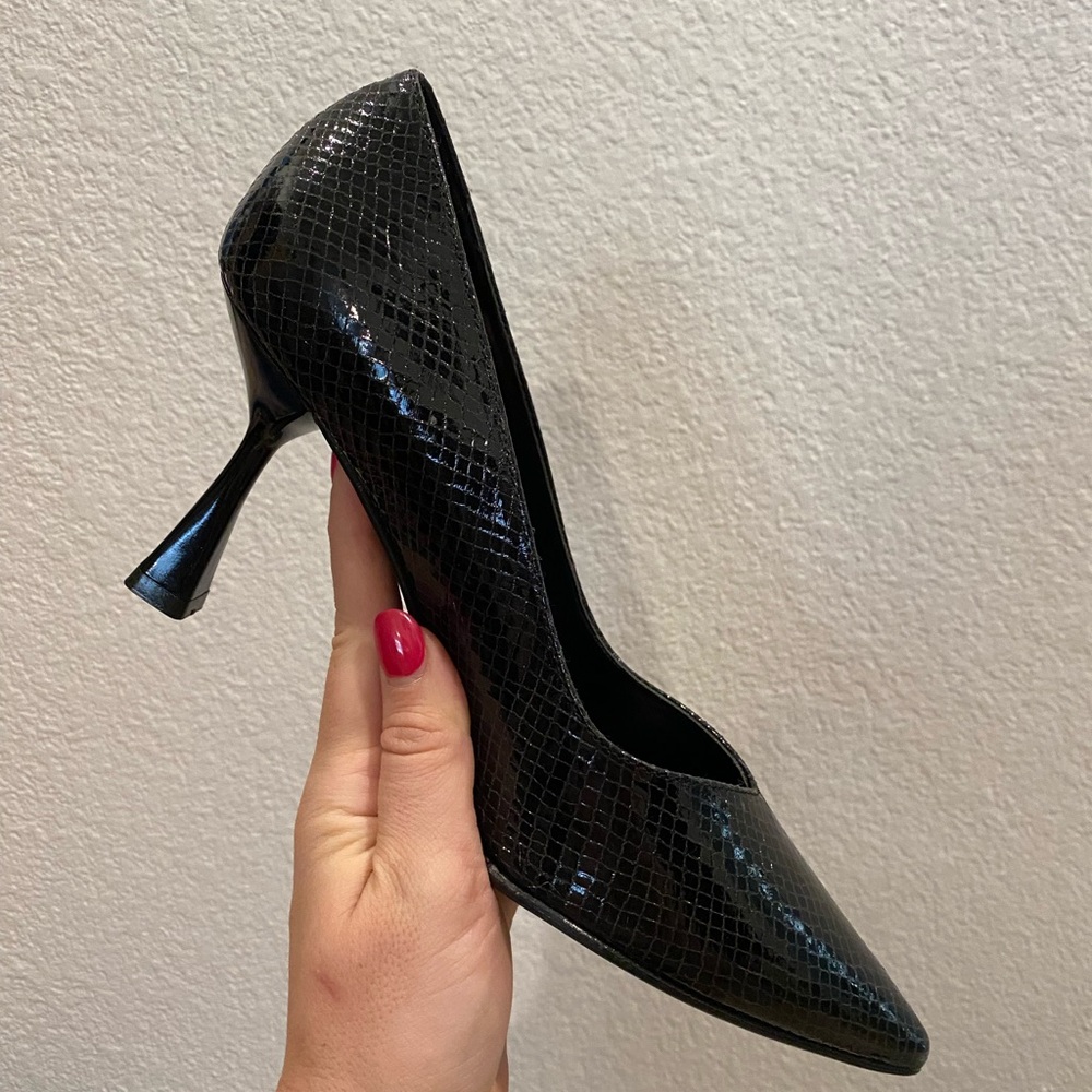 Italian ‘Divine Follie’ Elegant Black Leather Women's Heels IT40 NWB - Picture 1 of 4